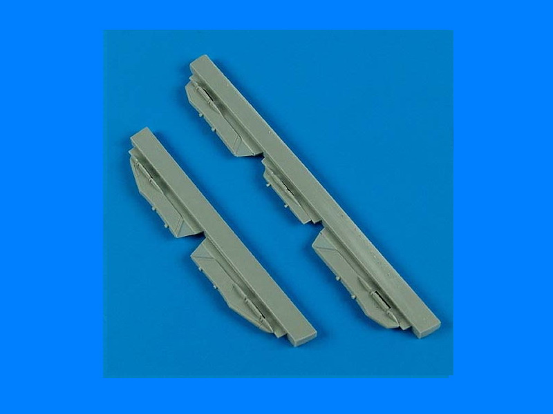 QB72390 FRS.1 Sea Harrier pylons 1/72